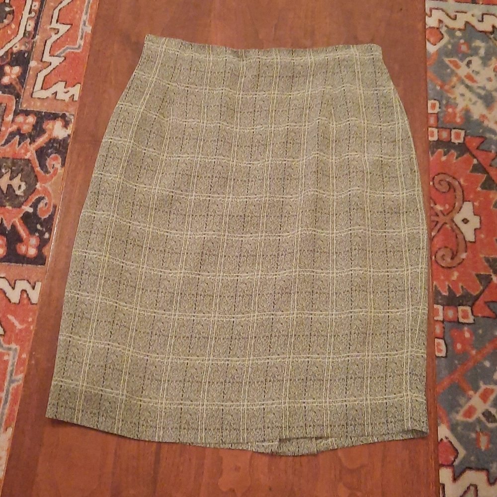 Vintage pencil skirt 🎉3 FOR $10🎉